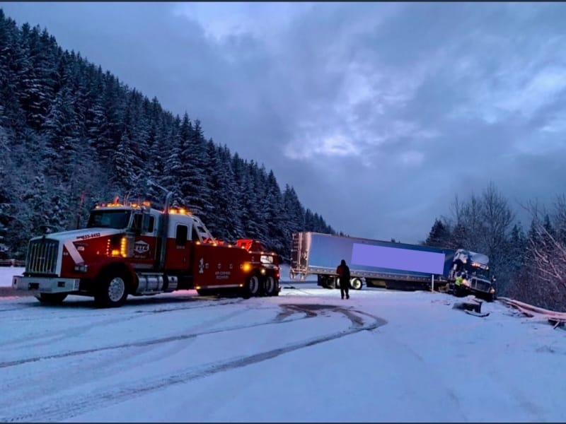 I-5 semi recovery